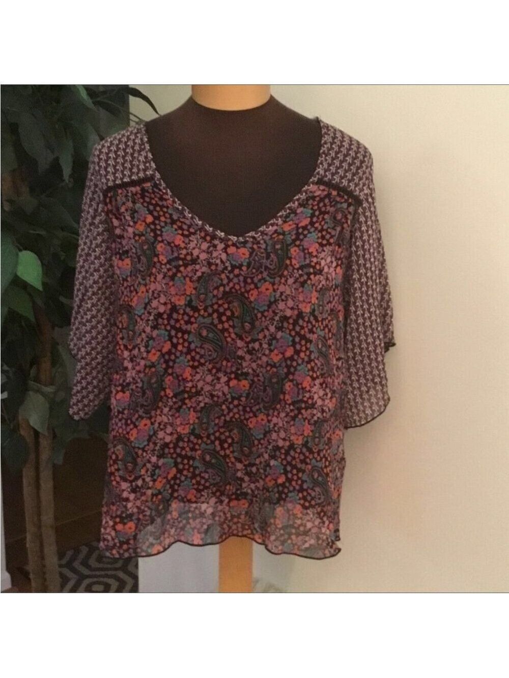 MASON & Mackenzie blouse Womans medium floral paisley semi sheer wide sl…
